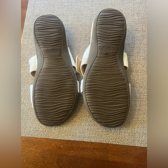 Vionic sandals - Picture 2 of 3